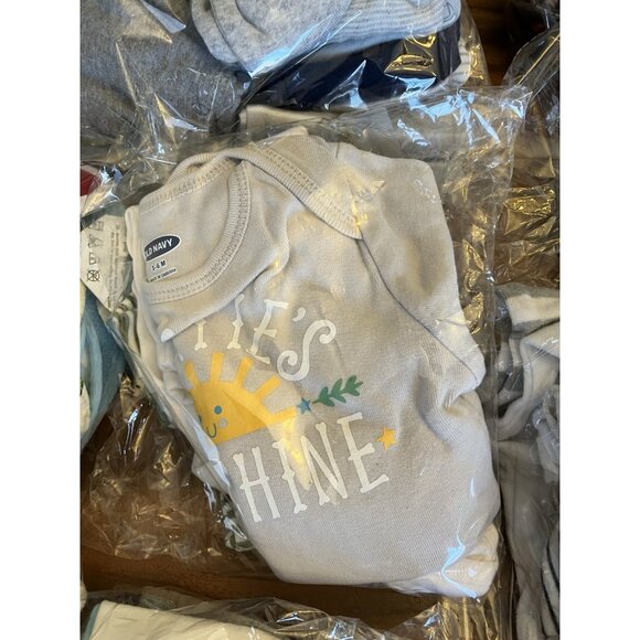 Large Lot Newborn/Infant (0-3 Months) (3-6 Months) Clothes Bibs Sleepers - Picture 16 of 16